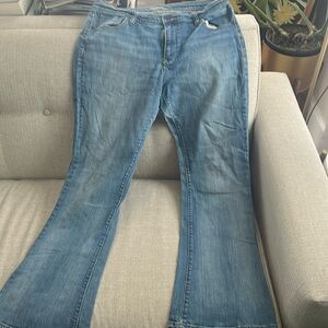 Old Navy the sweetheart boot cut jeans sz 12 worn once or twice